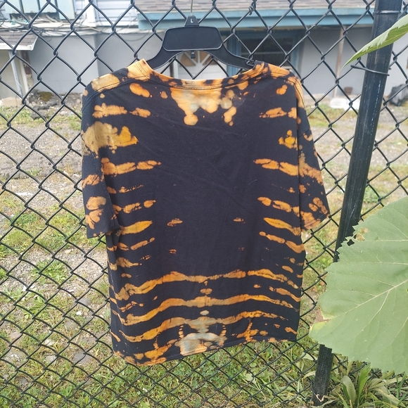 Graphic Tee - Picture 3 of 3